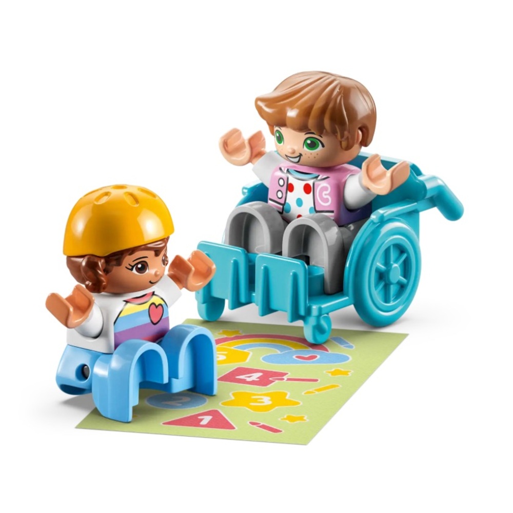 Lego Duplo Life At The Day-Care Center #10992 NEW in Box - Picture 4 of 10